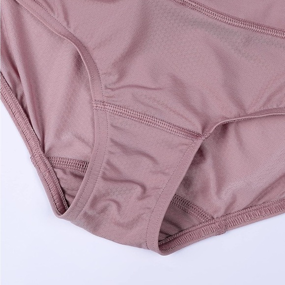 CRZ YOGA Womens Lightweight Quick Dry Running Shorts Liner 4" - Picture 4 of 11